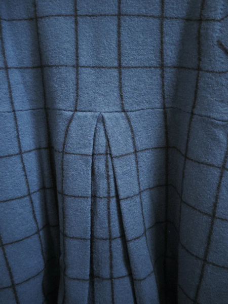 格紋靛藍針織大衣 image 1 of 0