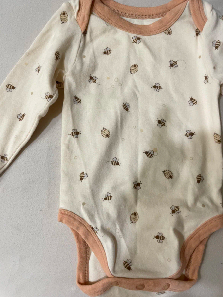 Peekaboo 蜜蜂包屁衣 6m image 1 of 0