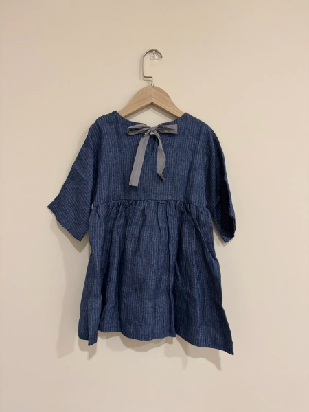 天鵝刺繡洋裝（cara限定刺繡） image 1 of 0