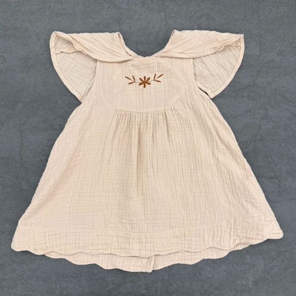 淡粉小飛袖連身裙 image 1 of 0