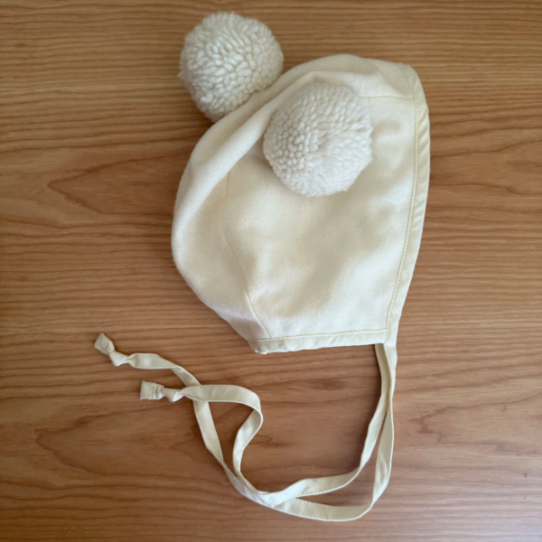 白色熊球帽 image 1 of 0
