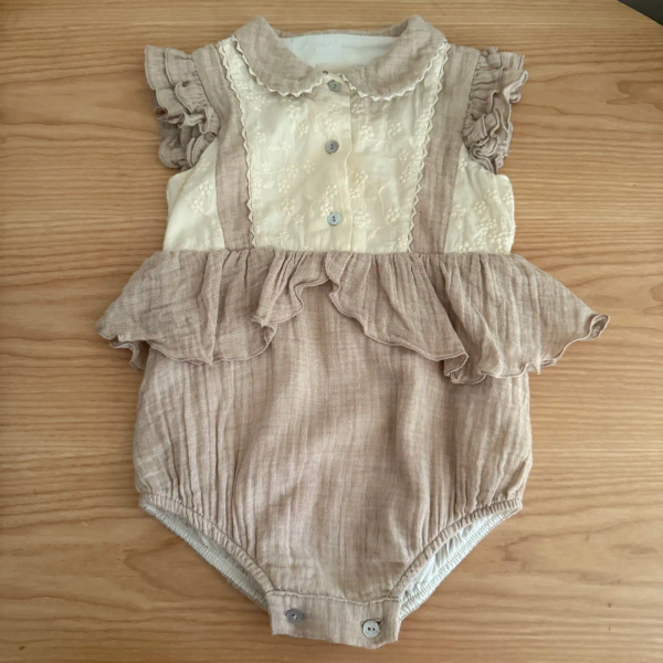 刺繡荷葉邊 image 1 of 0
