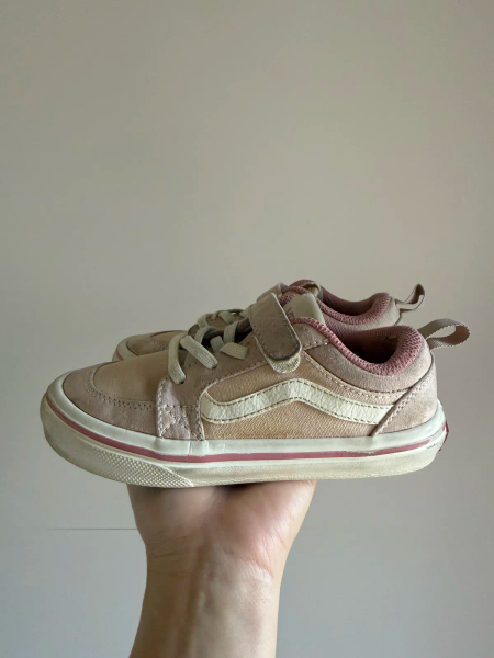 粉色休閒鞋 image 1 of 0