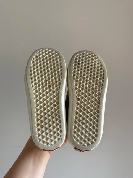 粉色休閒鞋 image 1 of 0