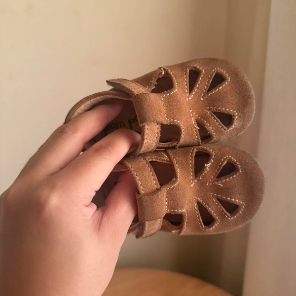 棕色學步鞋 image 1 of 0