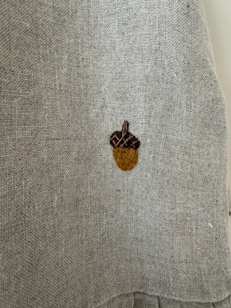 亞麻色橡果刺繡洋裝 image 1 of 0