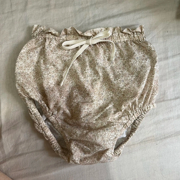 碎花短褲 image 1 of 0