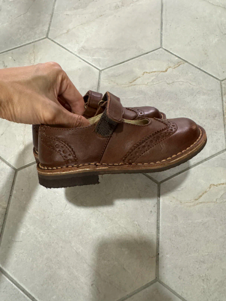 牛津雕花皮鞋 image 1 of 0