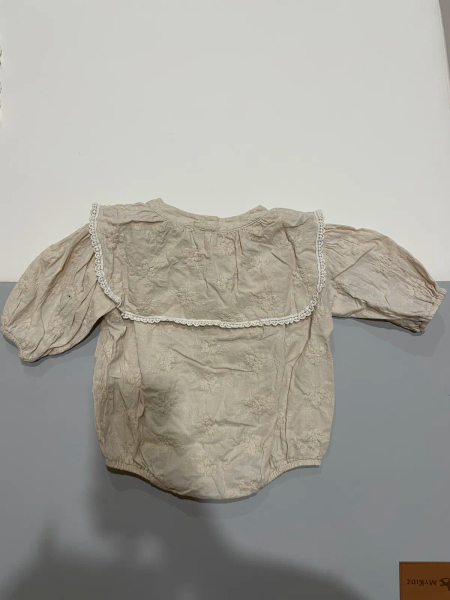 Anggo 花朵刺繡包屁衣 image 1 of 0