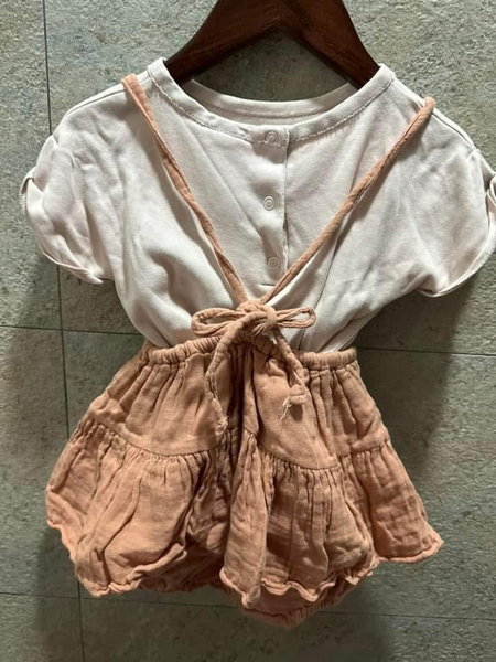 Mombebe 韓製 可調節綁帶 棉紗康康裙  （不含內搭衣）9成新 12-18m image 1 of 0