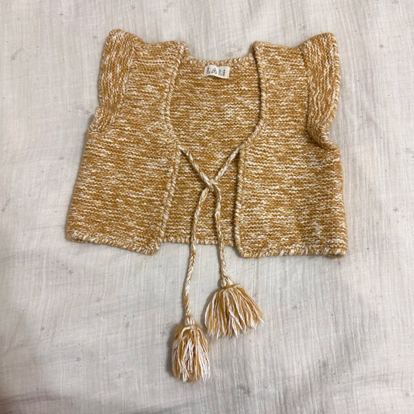 混色米黃背心 image 1 of 0