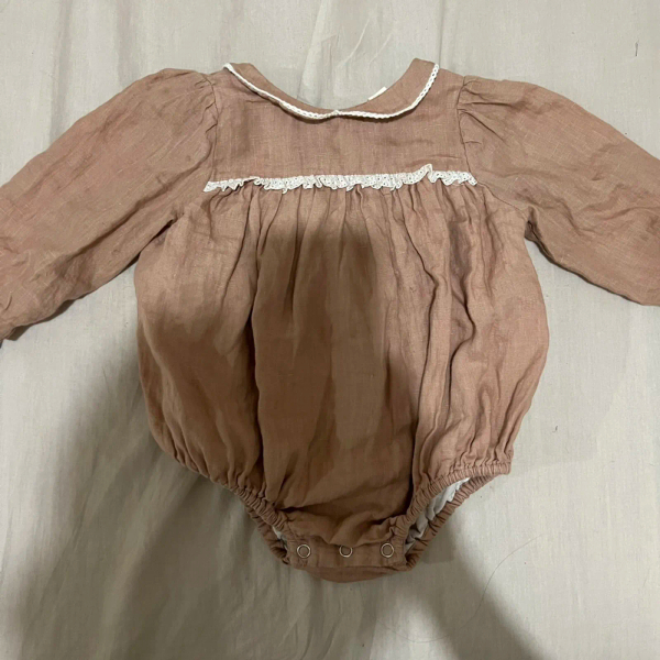 玫瑰粉蕾絲長袖連身衣 image 1 of 0