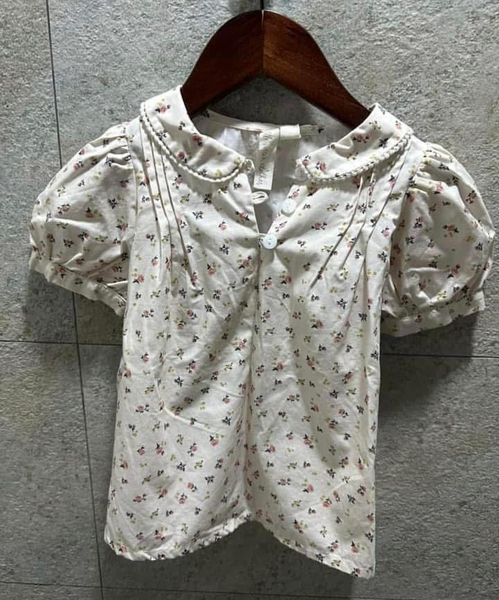  little cotton clothes 碎花上衣 近新4-5y image 1 of 0