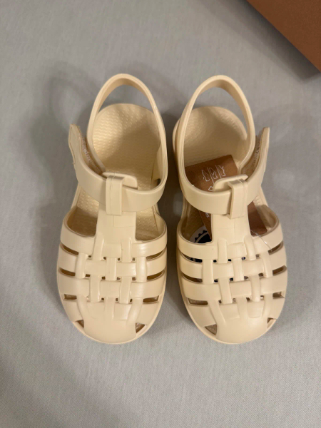  經典涼鞋 - Marfil image 1 of 0
