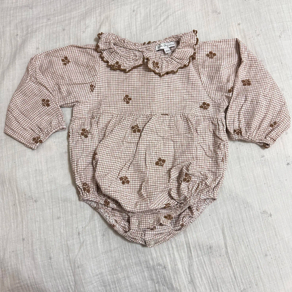 咖啡格子小花包屁衣 image 1 of 0