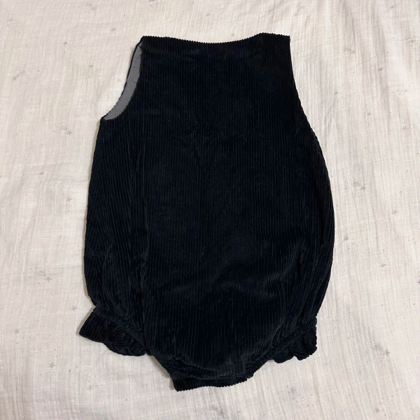 黑色絨面包屁衣 image 1 of 0