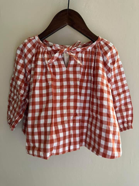 Little cotton clothes 紅格子上衣 12-18m 近新  image 1 of 0