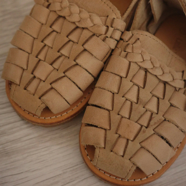 Sol Leather Huarache Sandals沙色編織涼鞋 image 1 of 0