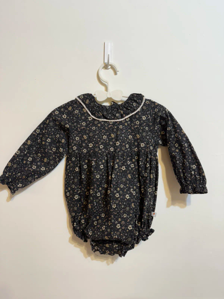 Petite Lucette黑色包屁衣 image 1 of 0