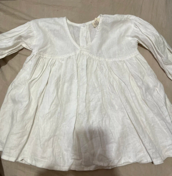 白色v領洋裝 image 1 of 0