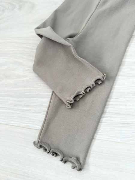 Capri leggings image 1 of 0