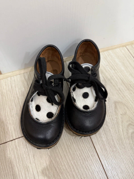 黑色點點皮鞋 image 1 of 0