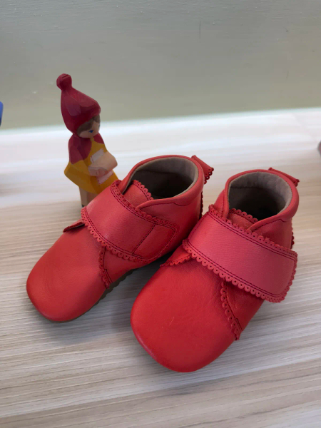 Pompom 學步鞋 image 1 of 0