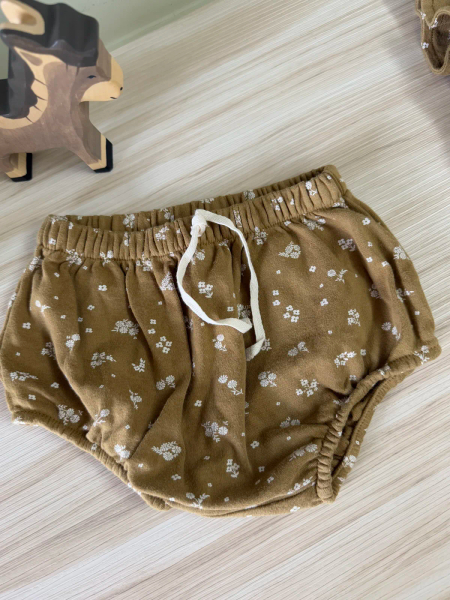 卡其色碎花套裝 image 1 of 0