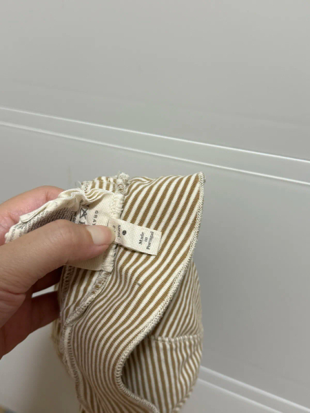 條紋帽 image 1 of 0