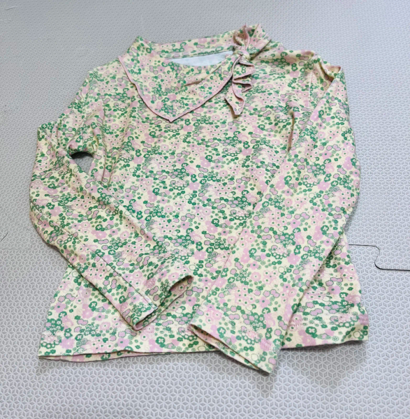 上衣 image 1 of 0
