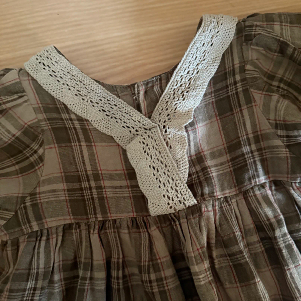 淺棕格紋布蕾絲 image 1 of 0