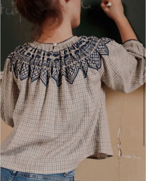 刺繡上衣 image 1 of 0