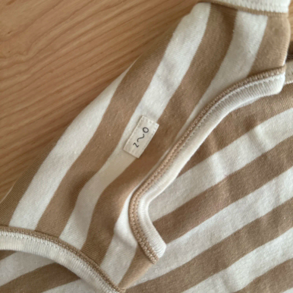 焦糖條紋包屁衣 image 1 of 0