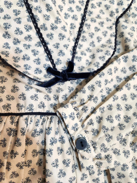 圓領裝飾上衣洋裝 image 1 of 0