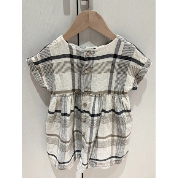 1+ In The Family Anthracite Josephine S.Sleeve Dress image 1 of 0