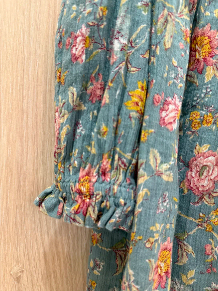 Louise Misha,諾拉荷葉刺繡洋裝	藍奶油大馬士革玫瑰	3Y image 1 of 0