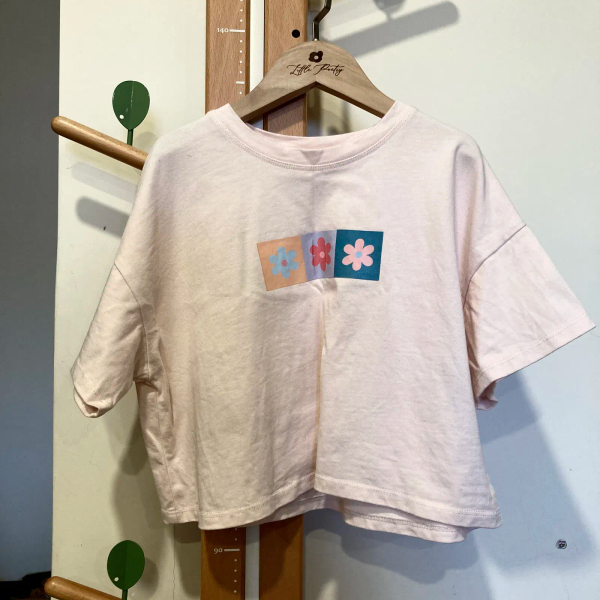 淺粉色小花寬版上衣 image 1 of 0