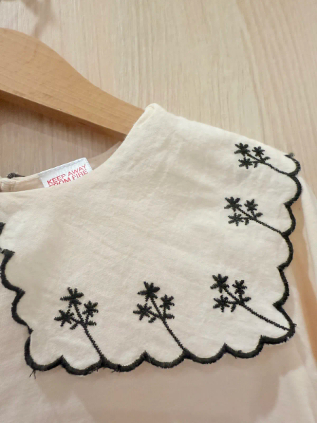 ZARA 花卉領口上衣 米色	3 歲 (98 cm) image 1 of 0