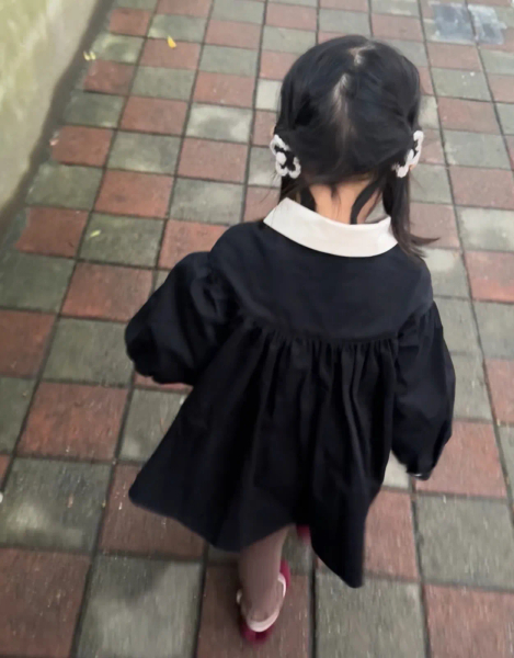 領結連身裙 image 1 of 0
