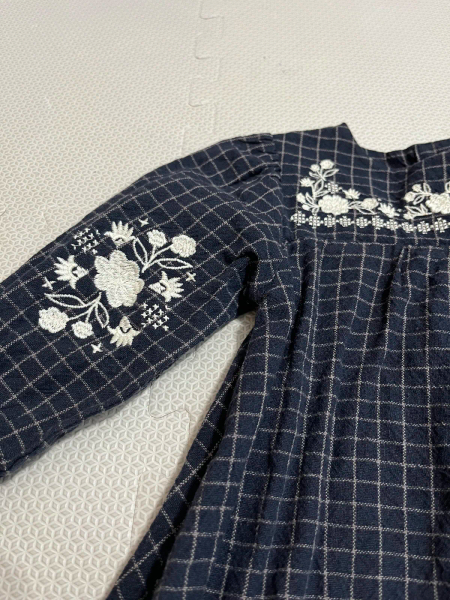 洋裝 image 1 of 0