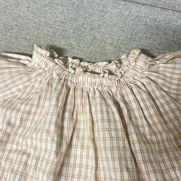 澎澎袖格紋上衣 image 1 of 0