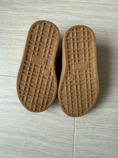 皮革編織 T-Bar 鞋 石色 硬底 image 1 of 0