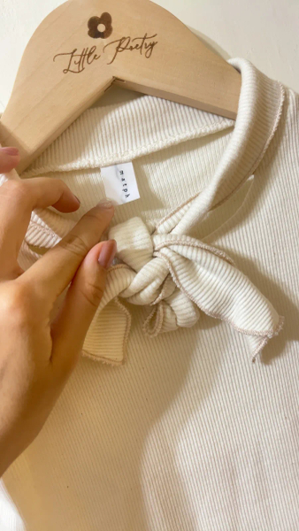 白色領結短袖上衣 image 1 of 0