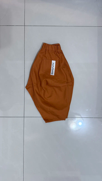 氣球褲 image 1 of 0