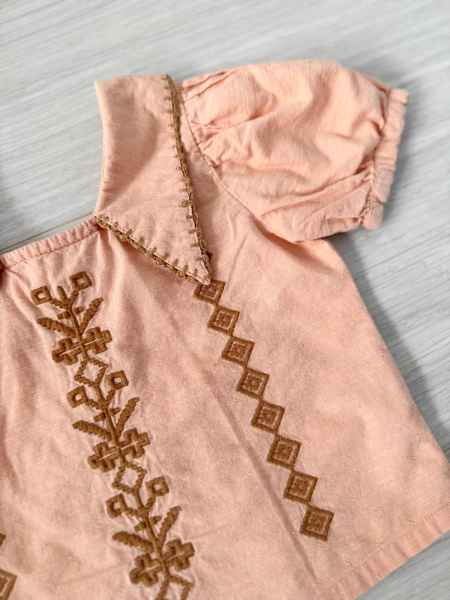 粉色刺繡上衣 image 1 of 0