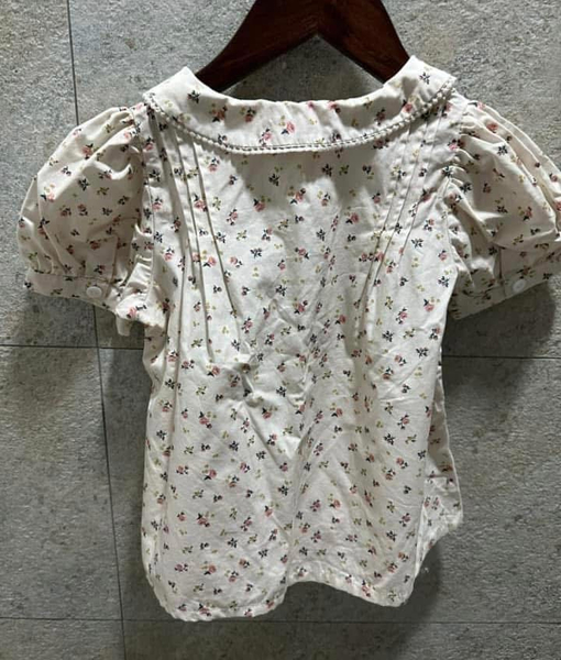 little cotton clothes 碎花上衣 近新 image 1 of 0