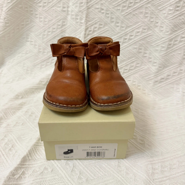 T-bar bow 小皮鞋 image 1 of 0