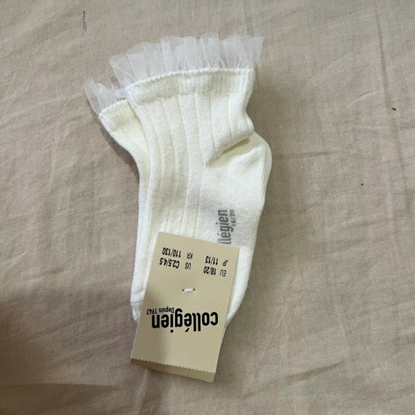 白色薄紗短襪 image 1 of 0