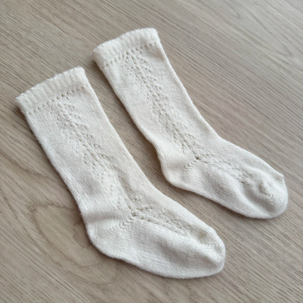 針織舒棉及膝襪 image 1 of 0