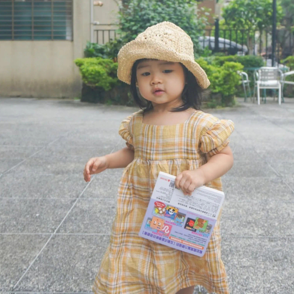 公主澎袖格子洋裝 image 1 of 0